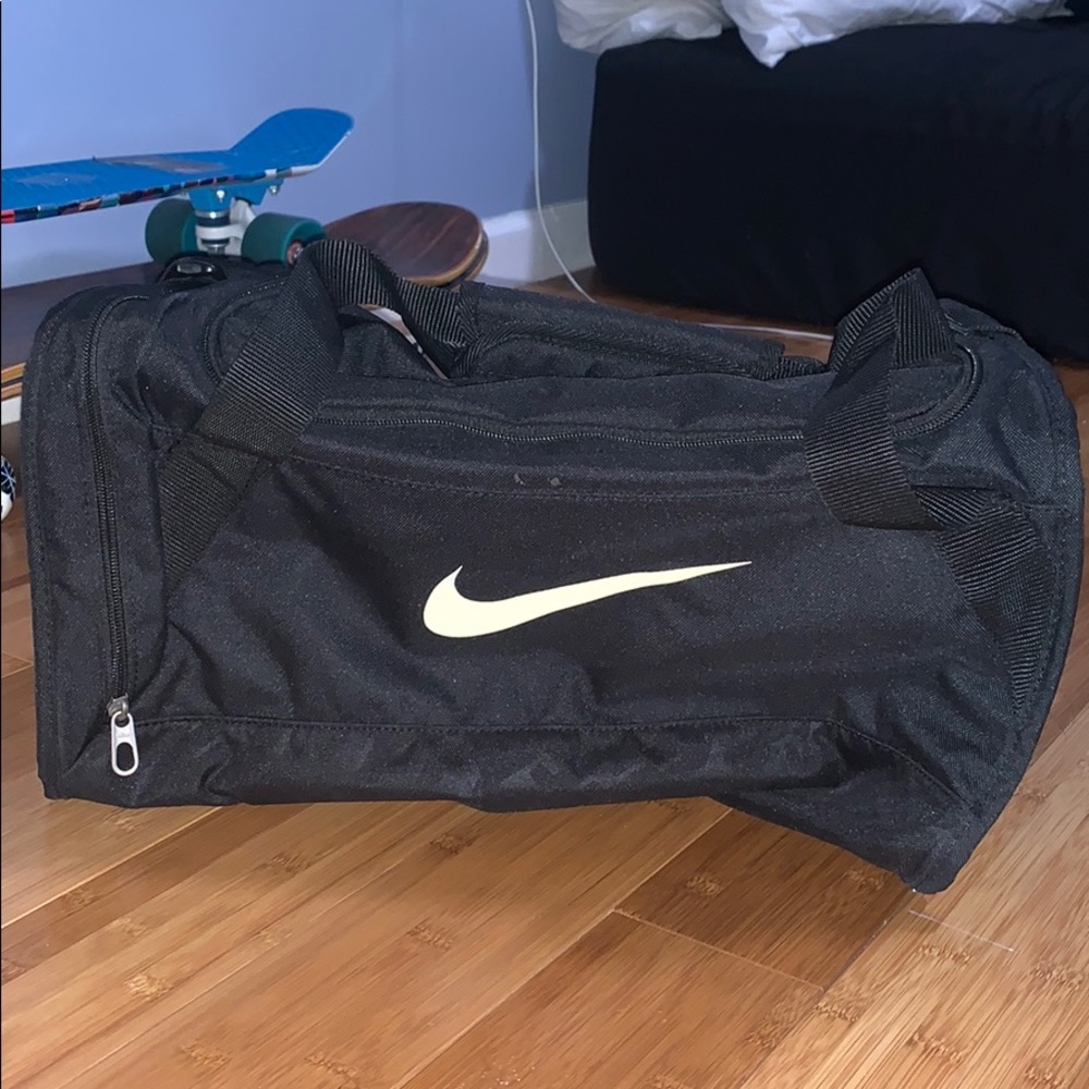 nike duffel bag